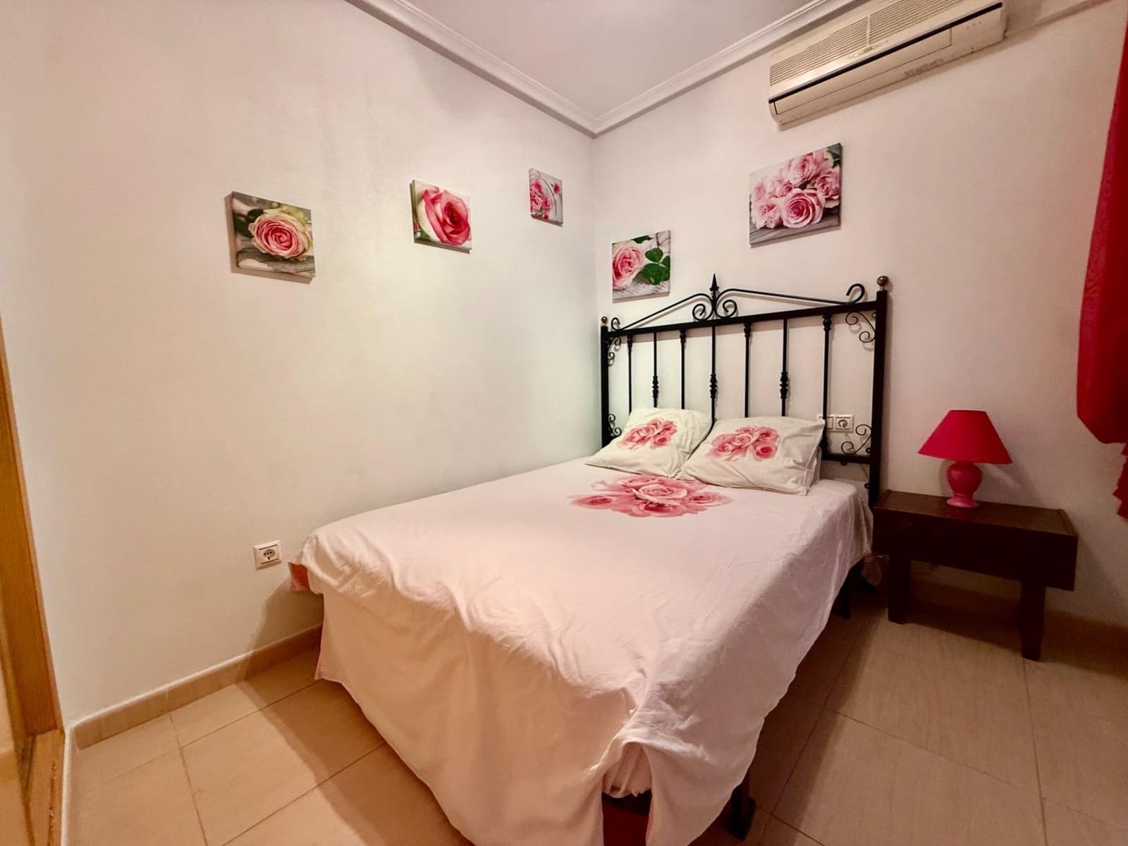 2 bedroom Apartment for sale in Torrevieja - € 125,000 (Ref: 10171887)