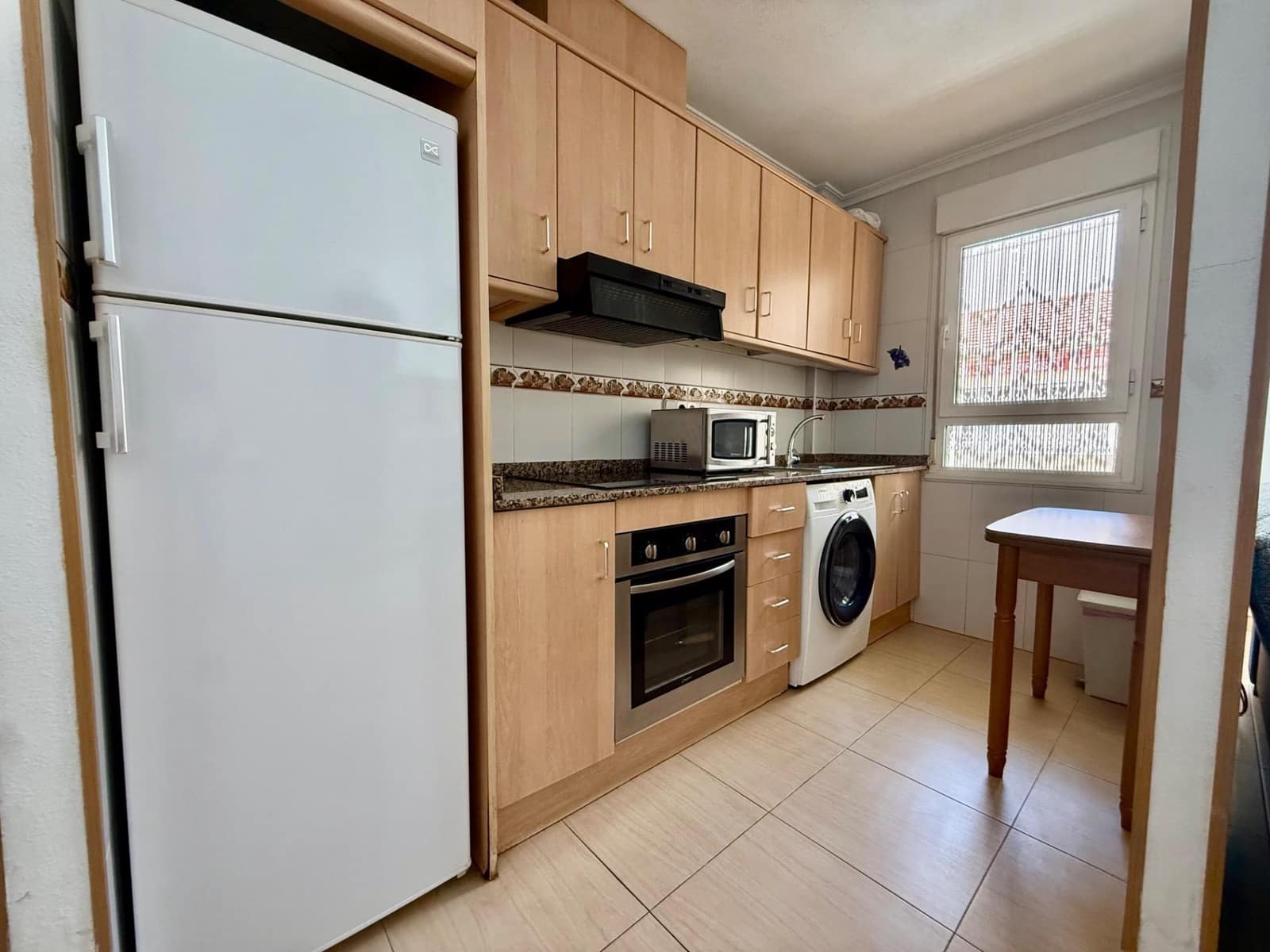2 bedroom Apartment for sale in Torrevieja - € 125,000 (Ref: 10171887)