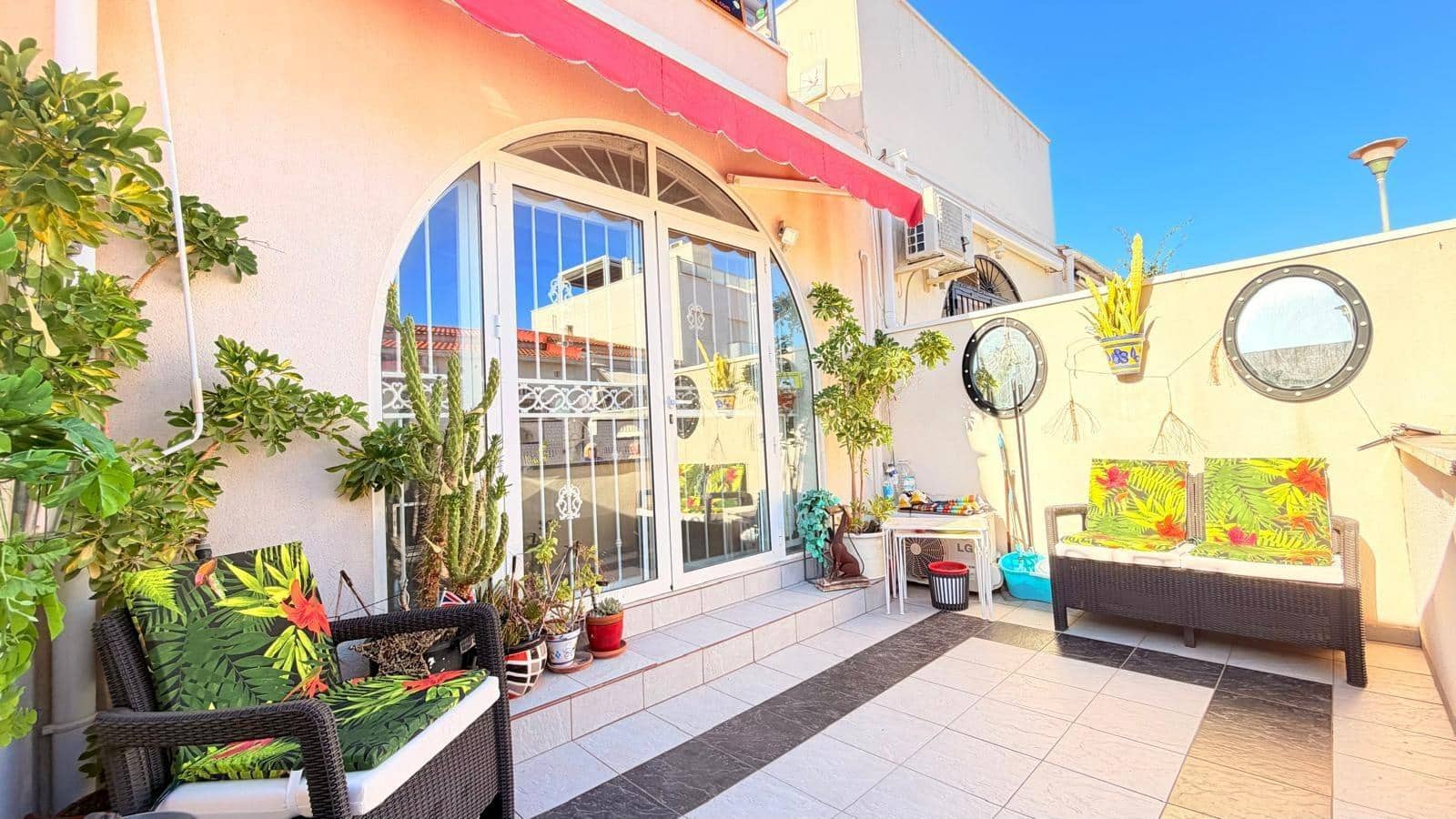 3 soveværelse Lejlighed til salg i Torrevieja - € 169.900 (Ref: 10171888)