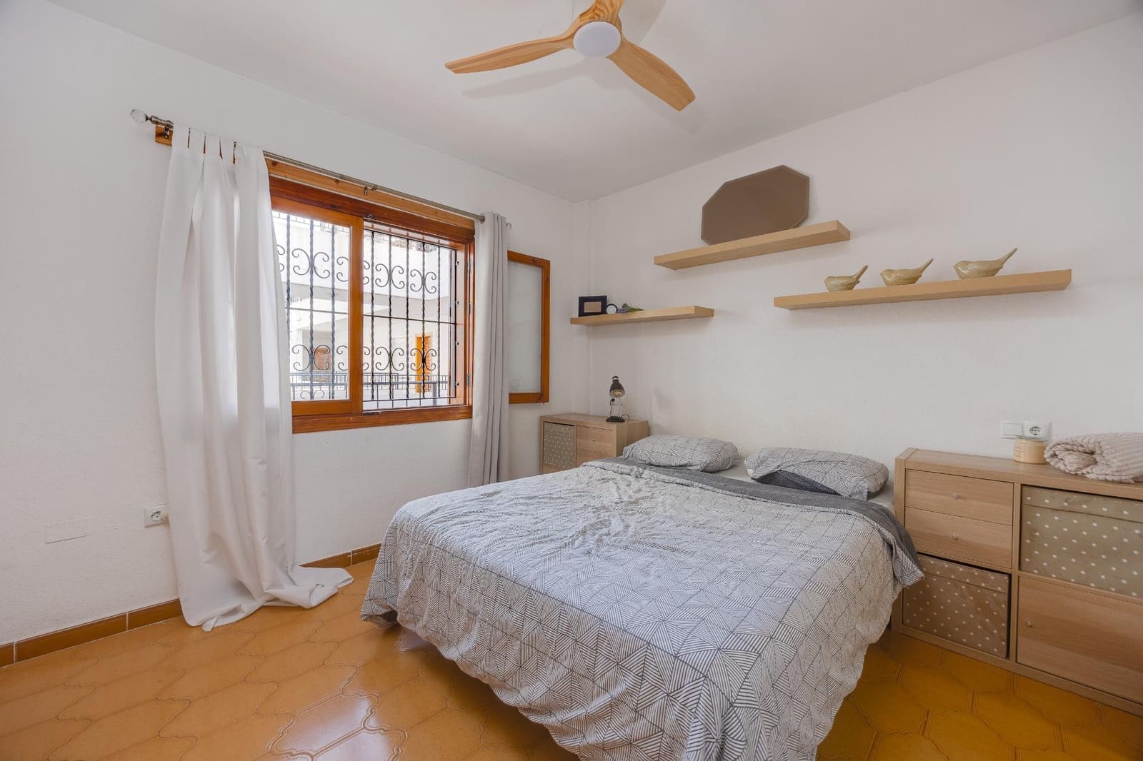 1 quarto Apartamento para venda em Orihuela Costa com piscina - 129 999 € (Ref: 10183063)