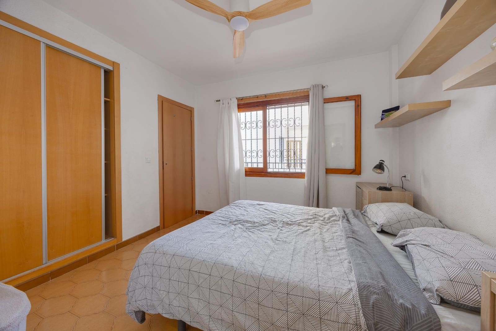 1 quarto Apartamento para venda em Orihuela Costa com piscina - 129 999 € (Ref: 10183063)