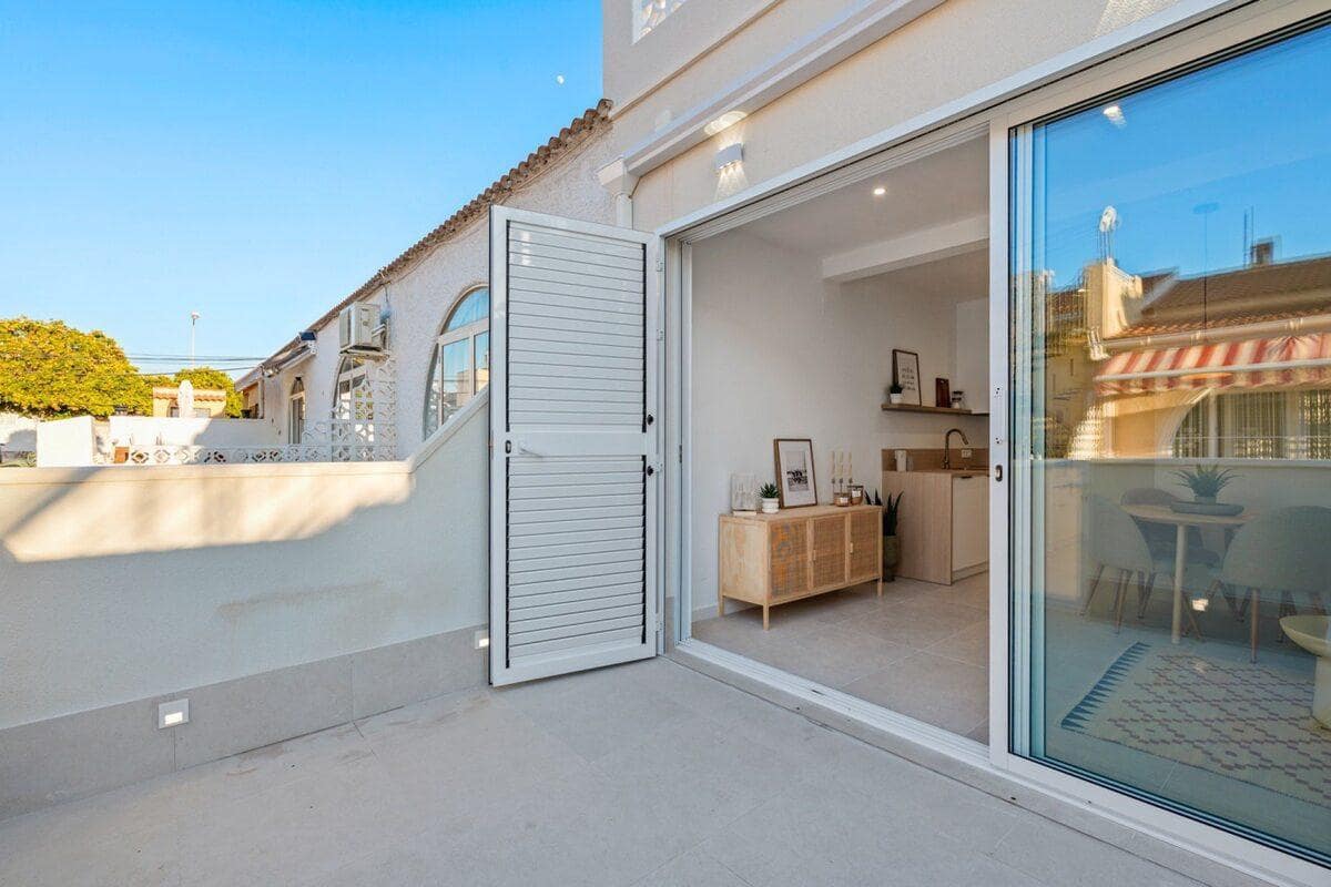 2 sypialnia Bungalow na sprzedaż w Torrevieja - 149 000 € (Ref: 9551876)