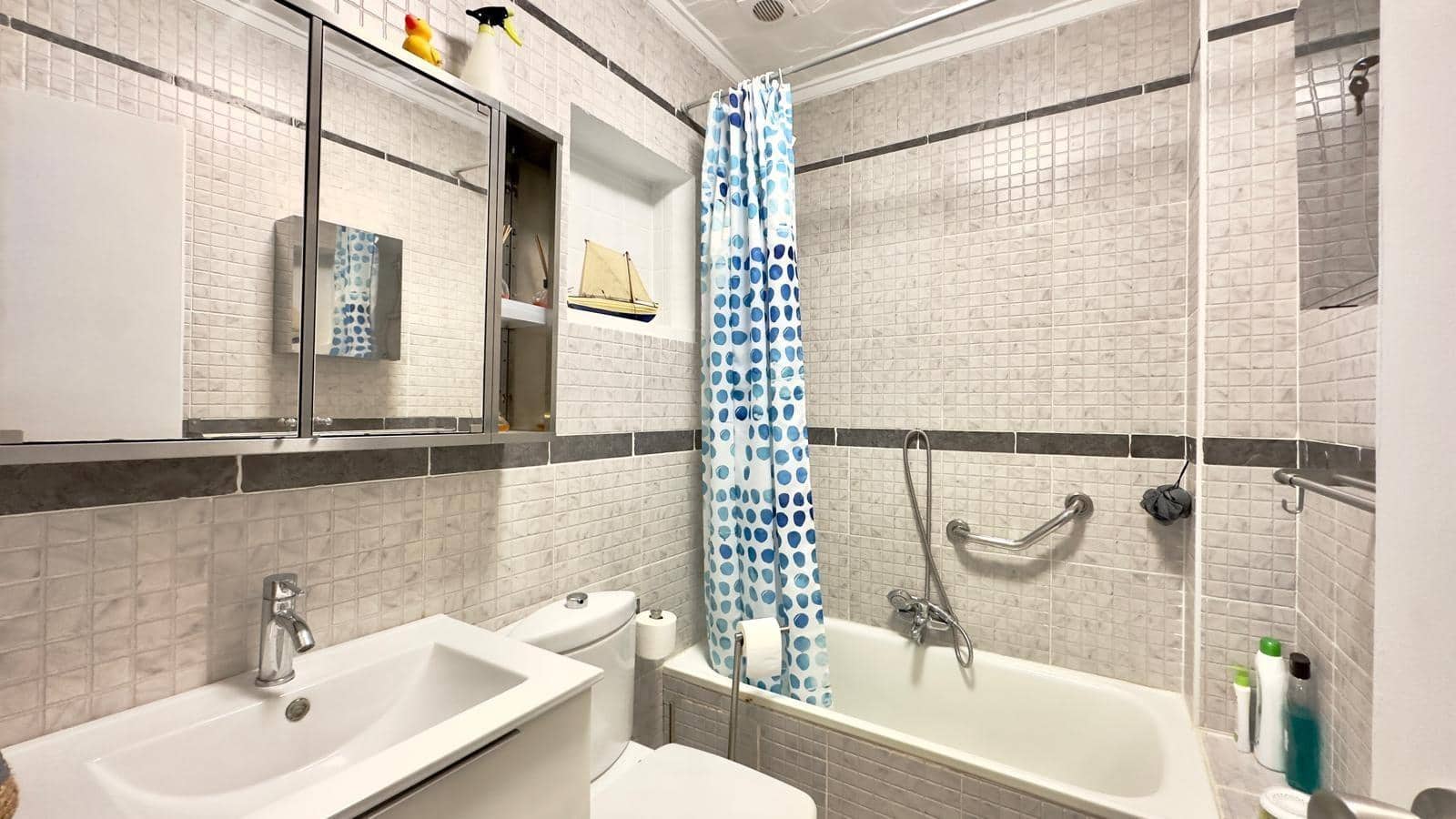 2 sovrum Radhus till salu i Torrevieja med pool - 134 900 € (Ref: 9551878)