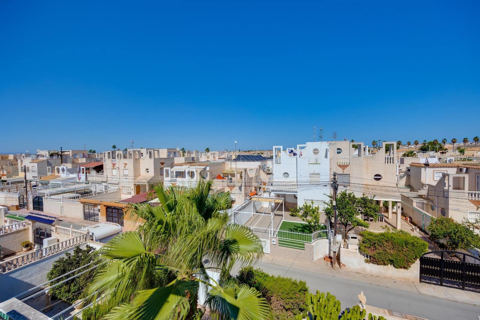 3 soveværelse Semi-Rækkehus til salg i Torrevieja - € 163.900 (Ref: 9556040)