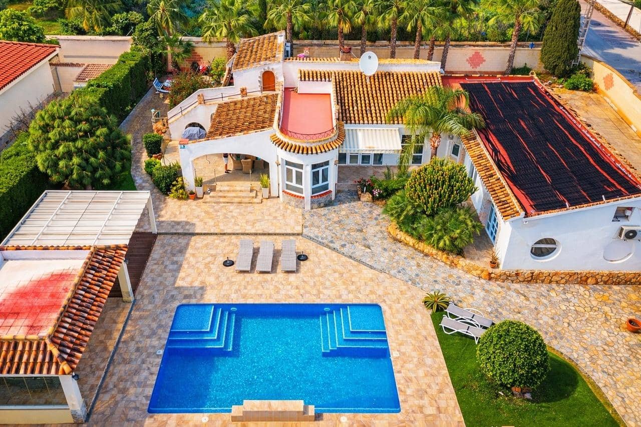 6 soverom Villa til salgs i Cabo Roig med garasje - € 799 000 (Ref: 9682624)