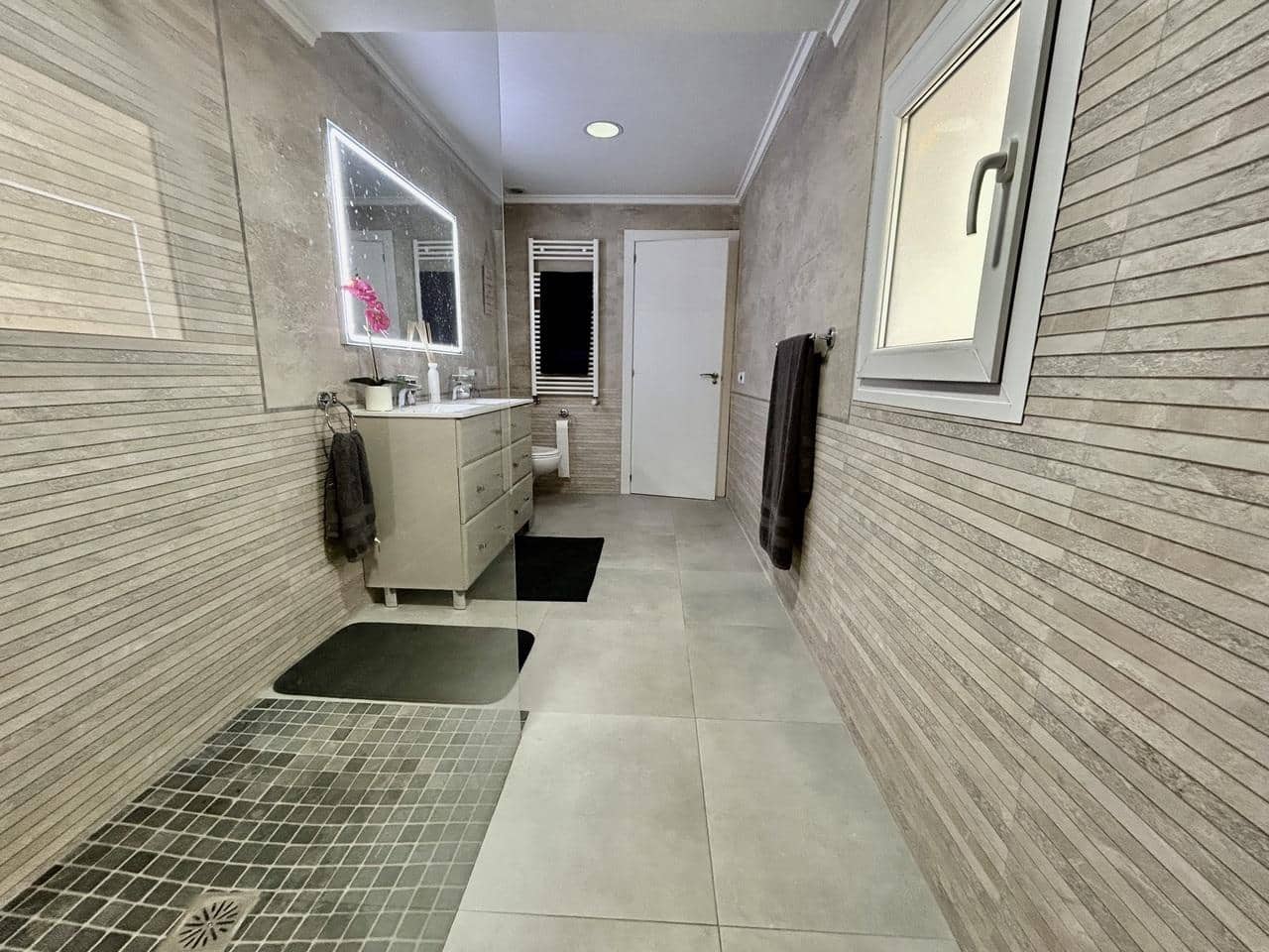 6 soverom Villa til salgs i Cabo Roig med garasje - € 799 000 (Ref: 9682624)