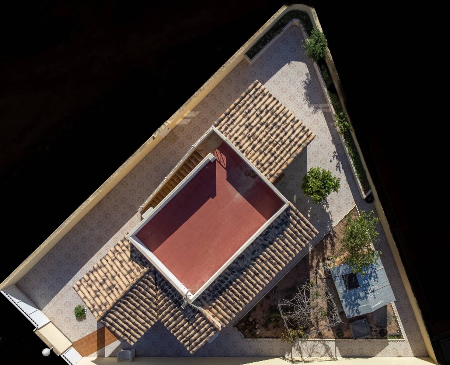 Chalet de 2 habitaciones en Torrevieja en venta con piscina - 235.000 € (Ref: 9721850)