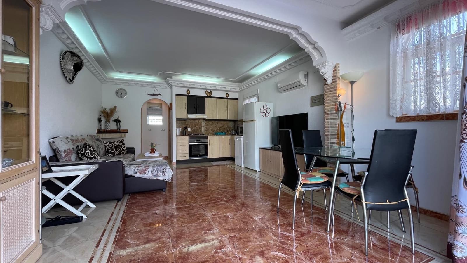 2 bedroom Terraced Villa for sale in Torrevieja - € 138,470 (Ref: 9721851)