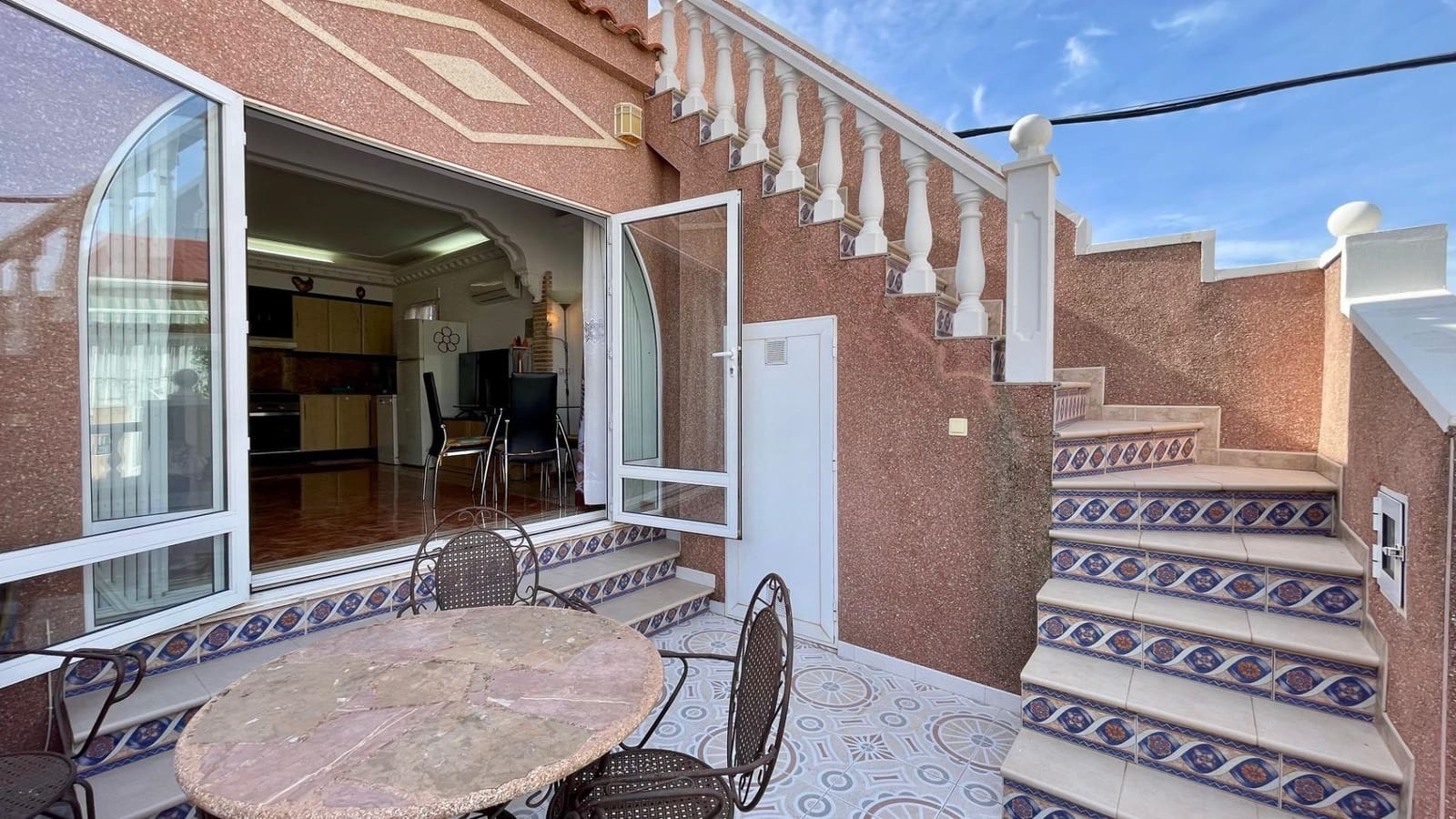 2 bedroom Terraced Villa for sale in Torrevieja - € 138,470 (Ref: 9721851)