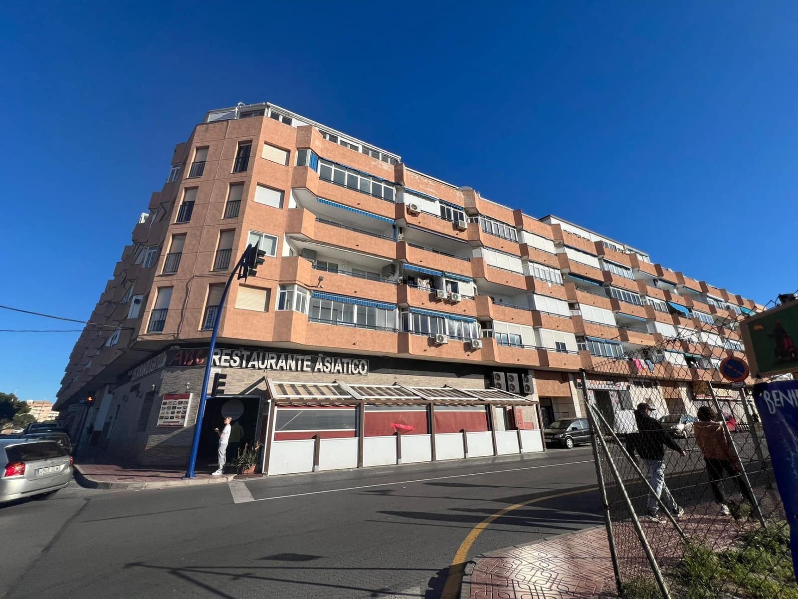 2 bedroom Apartment for sale in Torrevieja - € 137,900 (Ref: 9752183)