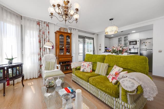 2 bedroom Penthouse for sale in Centro, Torrevieja - € 215,000 (Ref: 9752184)