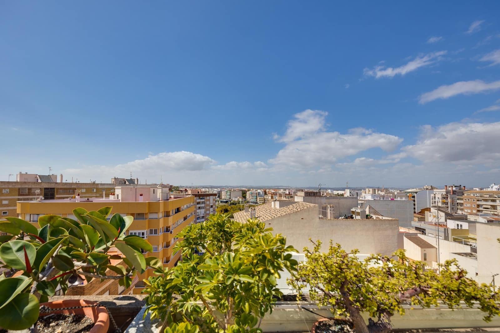 2 bedroom Penthouse for sale in Torrevieja - € 215,000 (Ref: 9752184)