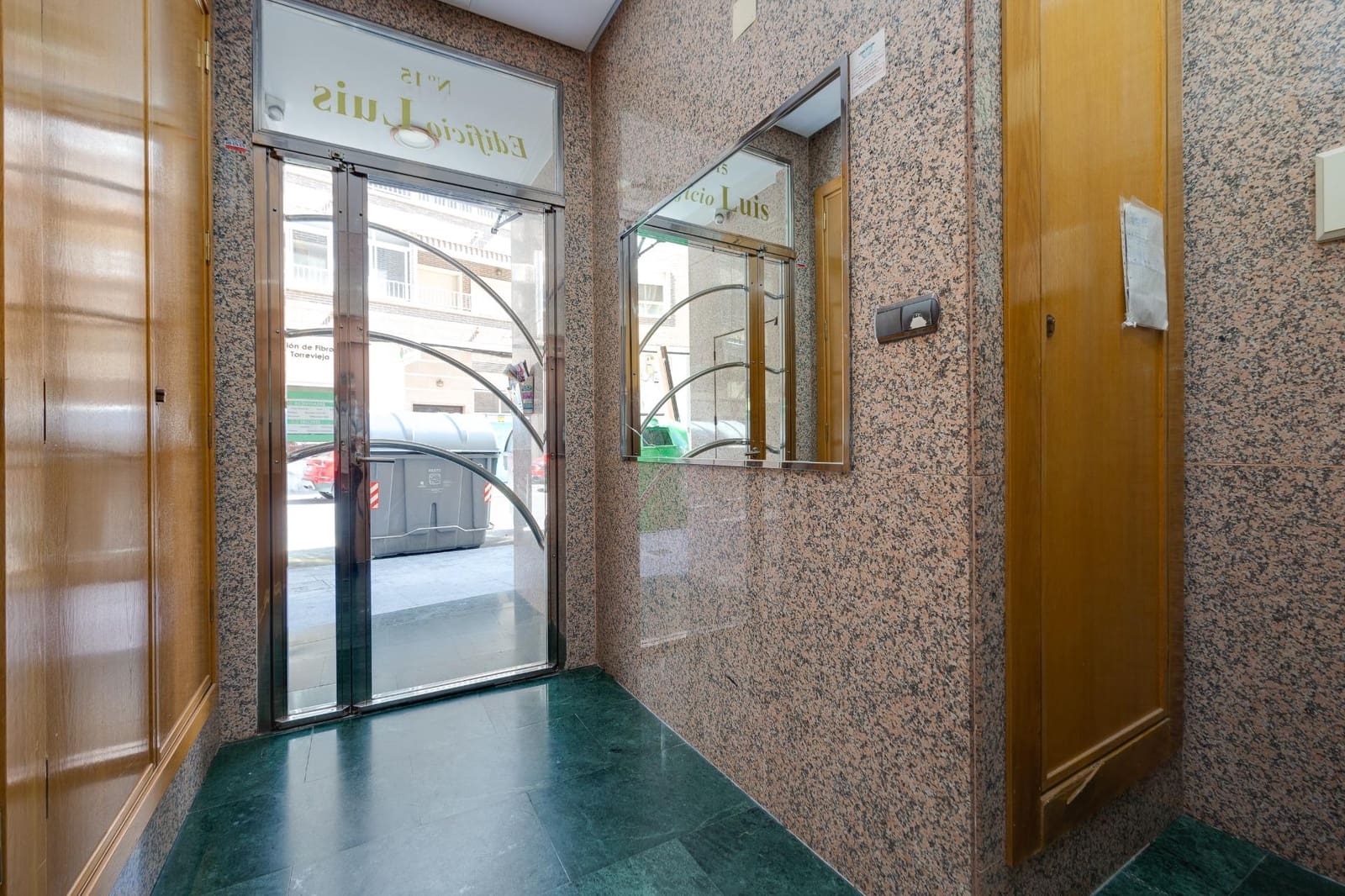 2 bedroom Penthouse for sale in Torrevieja - € 215,000 (Ref: 9752184)