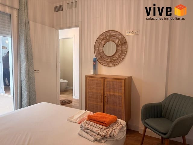 2 bedroom Flat for rent in Seville city with garage - € 950 (Ref: 10015724)