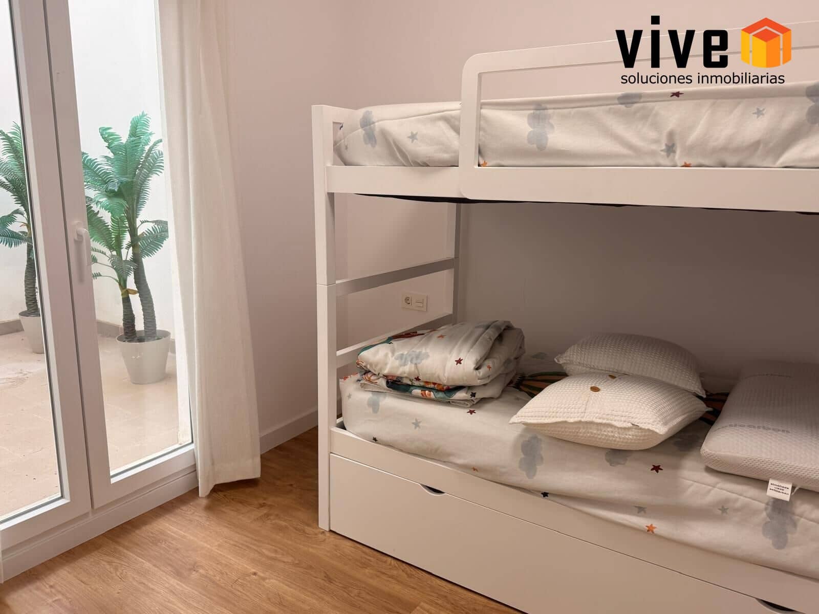 2 bedroom Flat for rent in Seville city with garage - € 950 (Ref: 10015724)