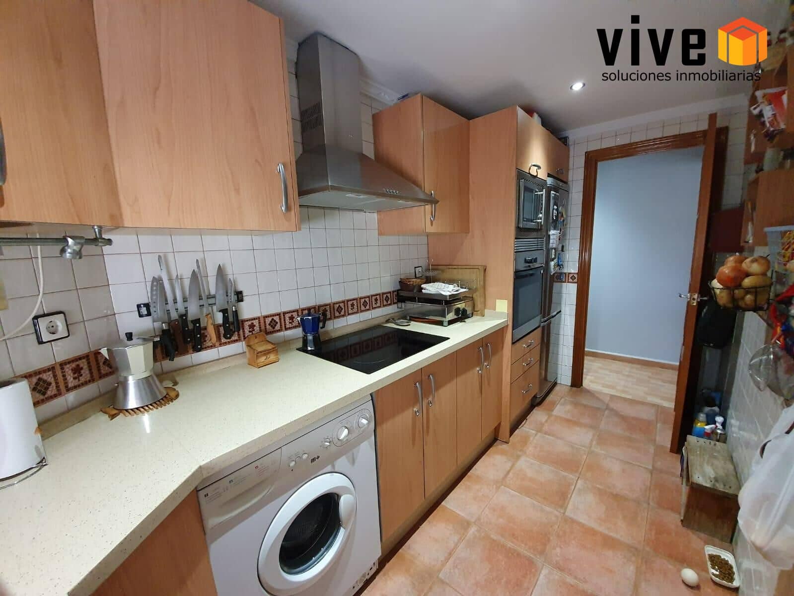 2 slaapkamer Flat te huur in San Juan de Aznalfarache met garage - € 850 (Ref: 10043163)