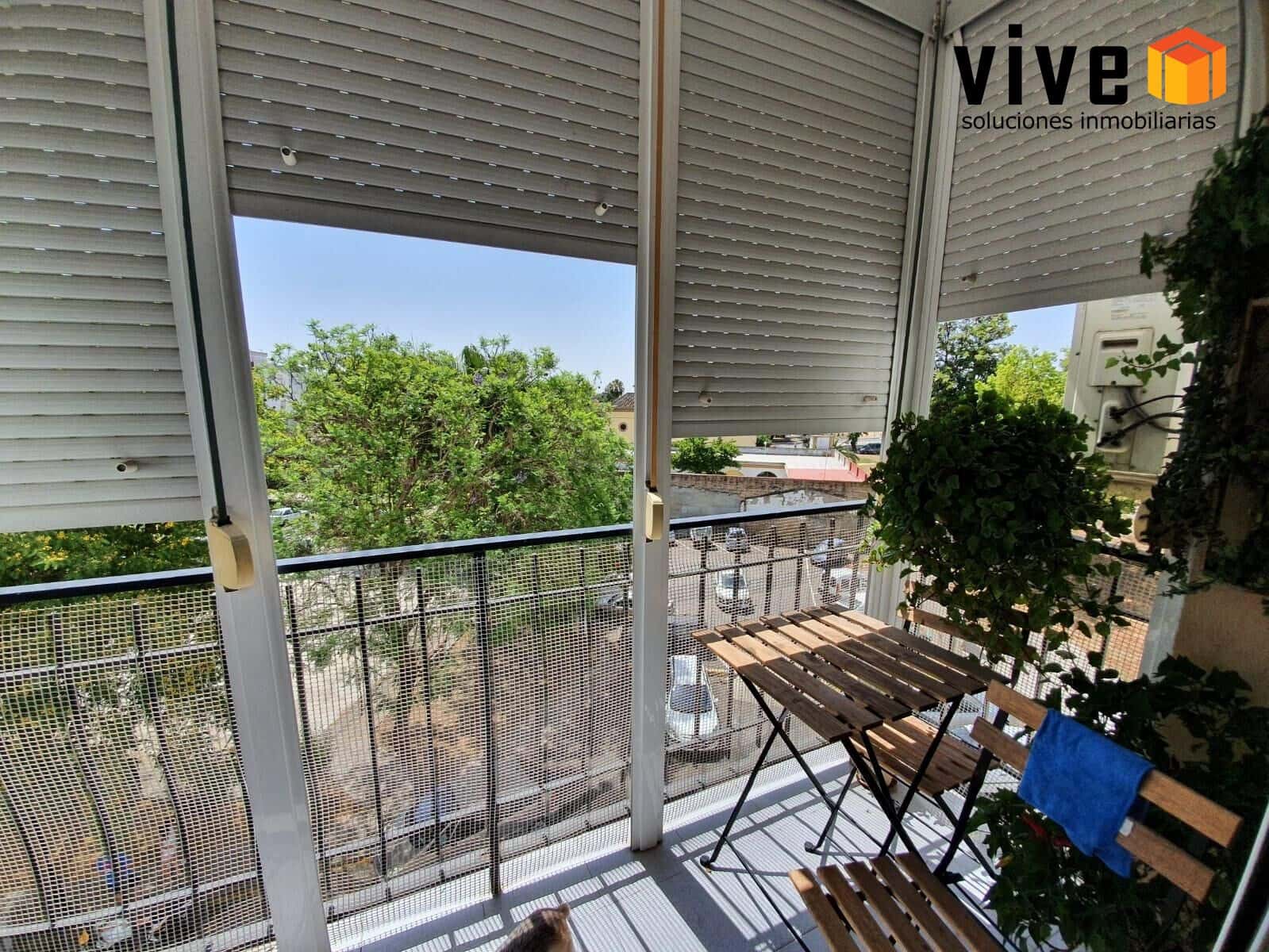 2 slaapkamer Flat te huur in San Juan de Aznalfarache met garage - € 850 (Ref: 10043163)