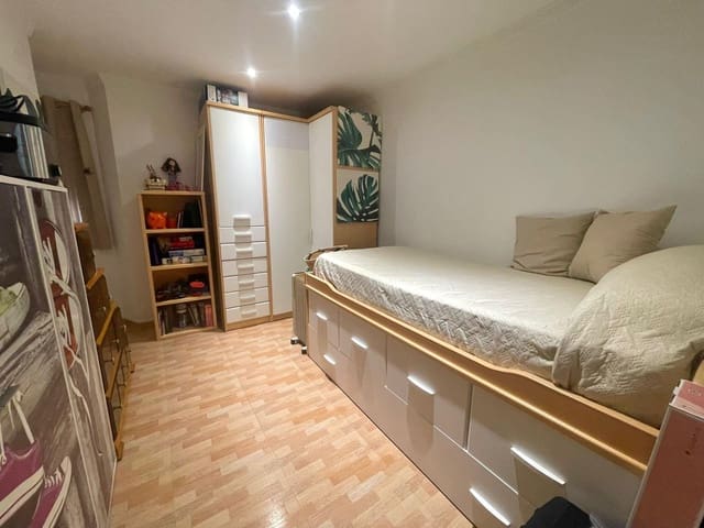 Piso de 2 habitaciones en San Juan de Aznalfarache en alquiler con garaje - 850 € (Ref: 10043163)