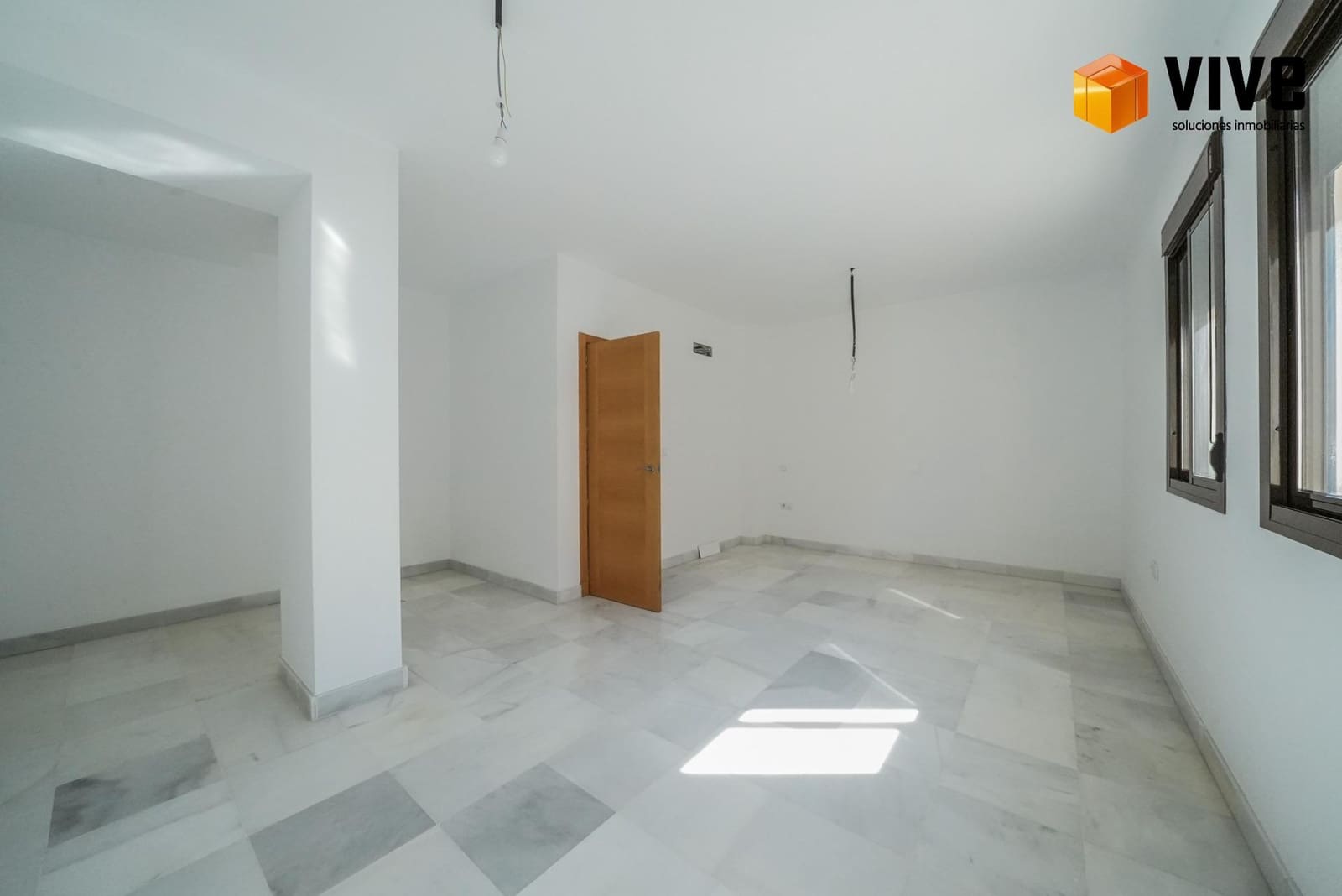 5 soveværelse Byhus til salg i Sevilla by med garage - € 730.000 (Ref: 10171551)