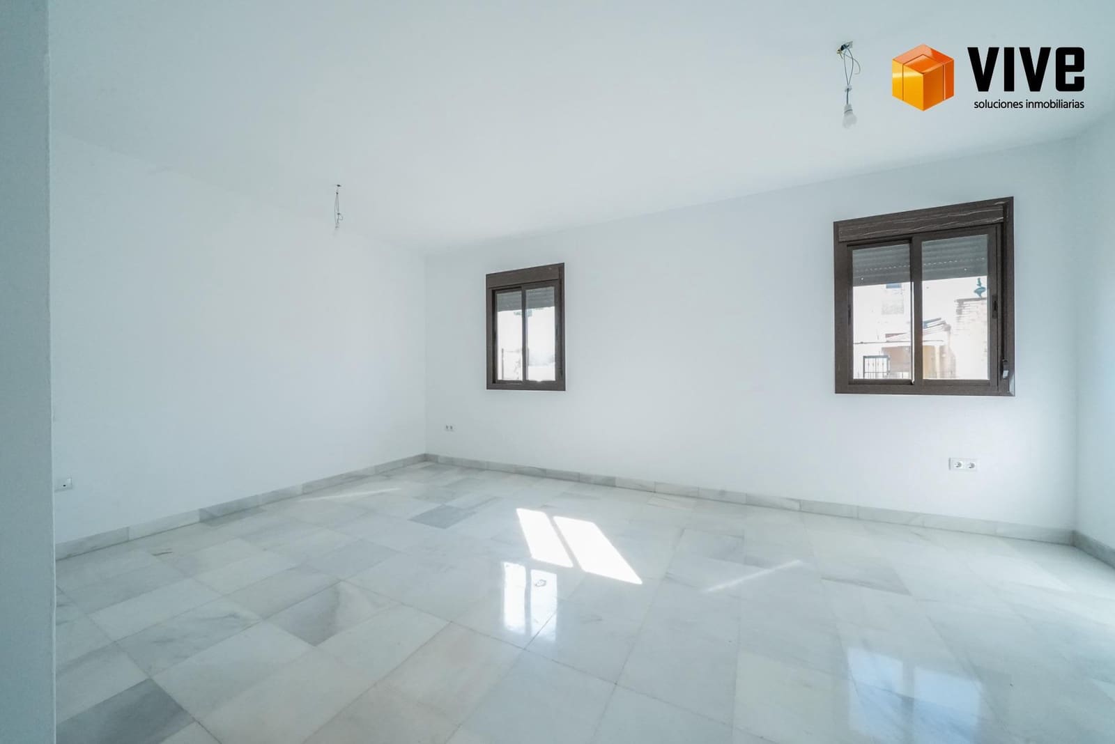 5 soveværelse Byhus til salg i Sevilla by med garage - € 730.000 (Ref: 10171551)