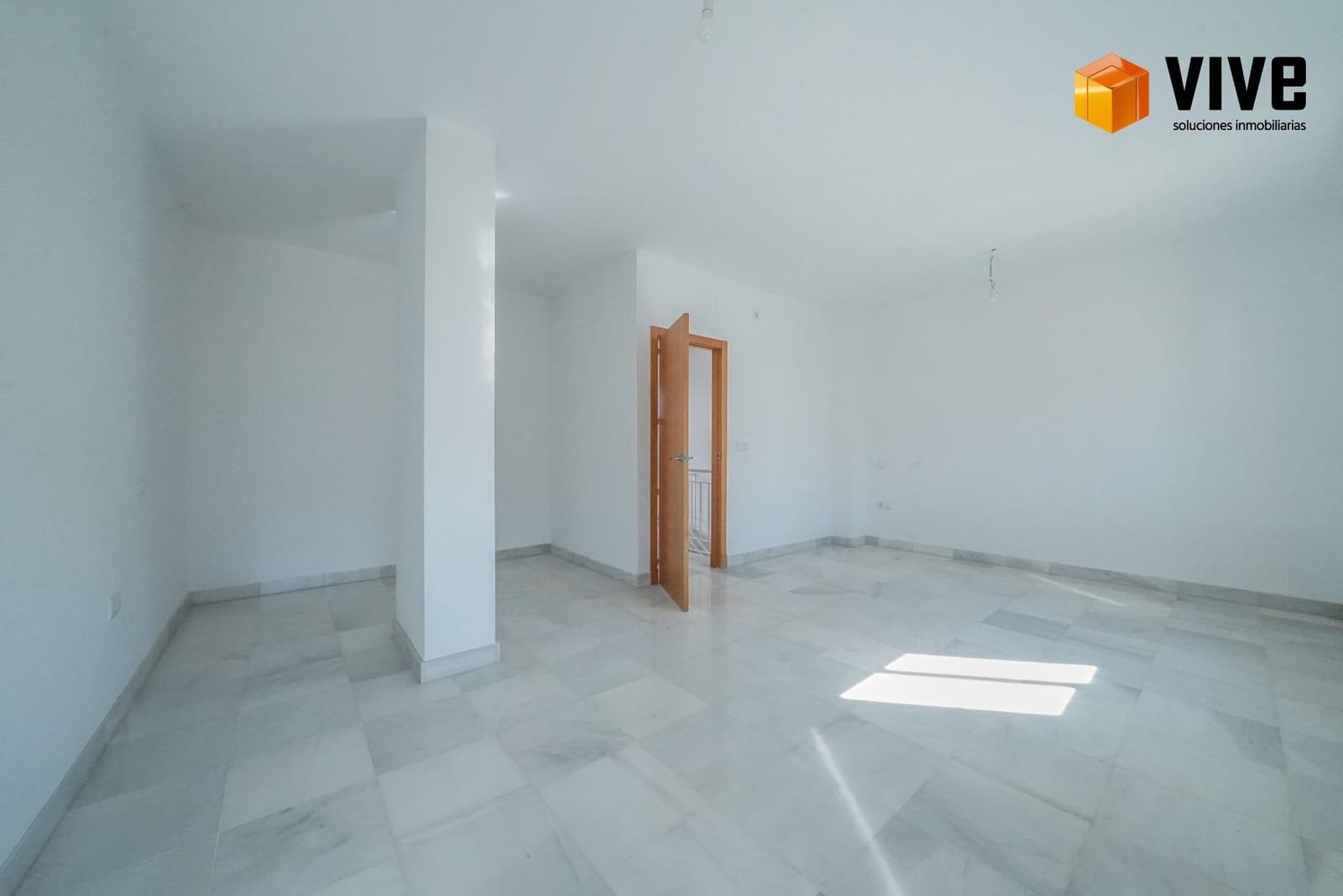 5 soveværelse Byhus til salg i Sevilla by med garage - € 730.000 (Ref: 10171551)