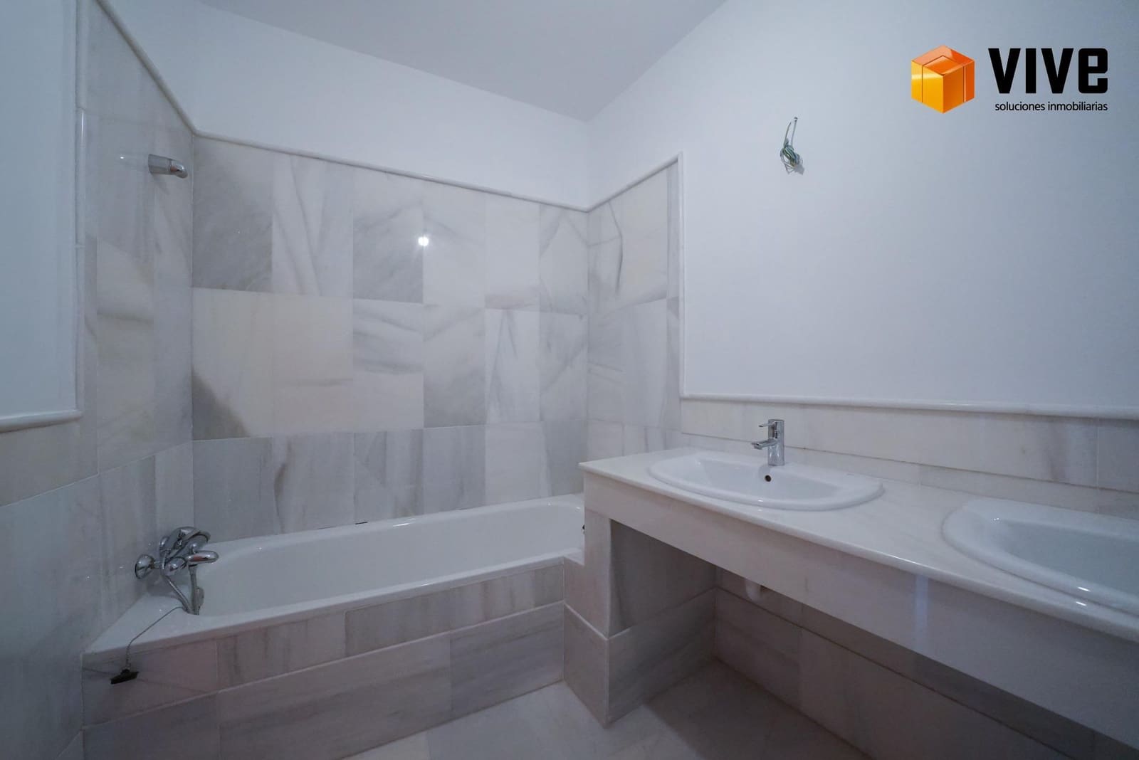 5 soveværelse Byhus til salg i Sevilla by med garage - € 730.000 (Ref: 10171551)