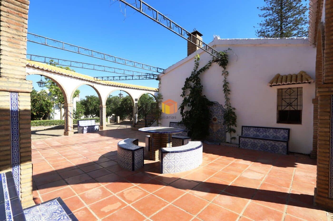 14 soveværelse Villa til salg i Espartinas med swimmingpool garage - € 3.120.000 (Ref: 8239635)