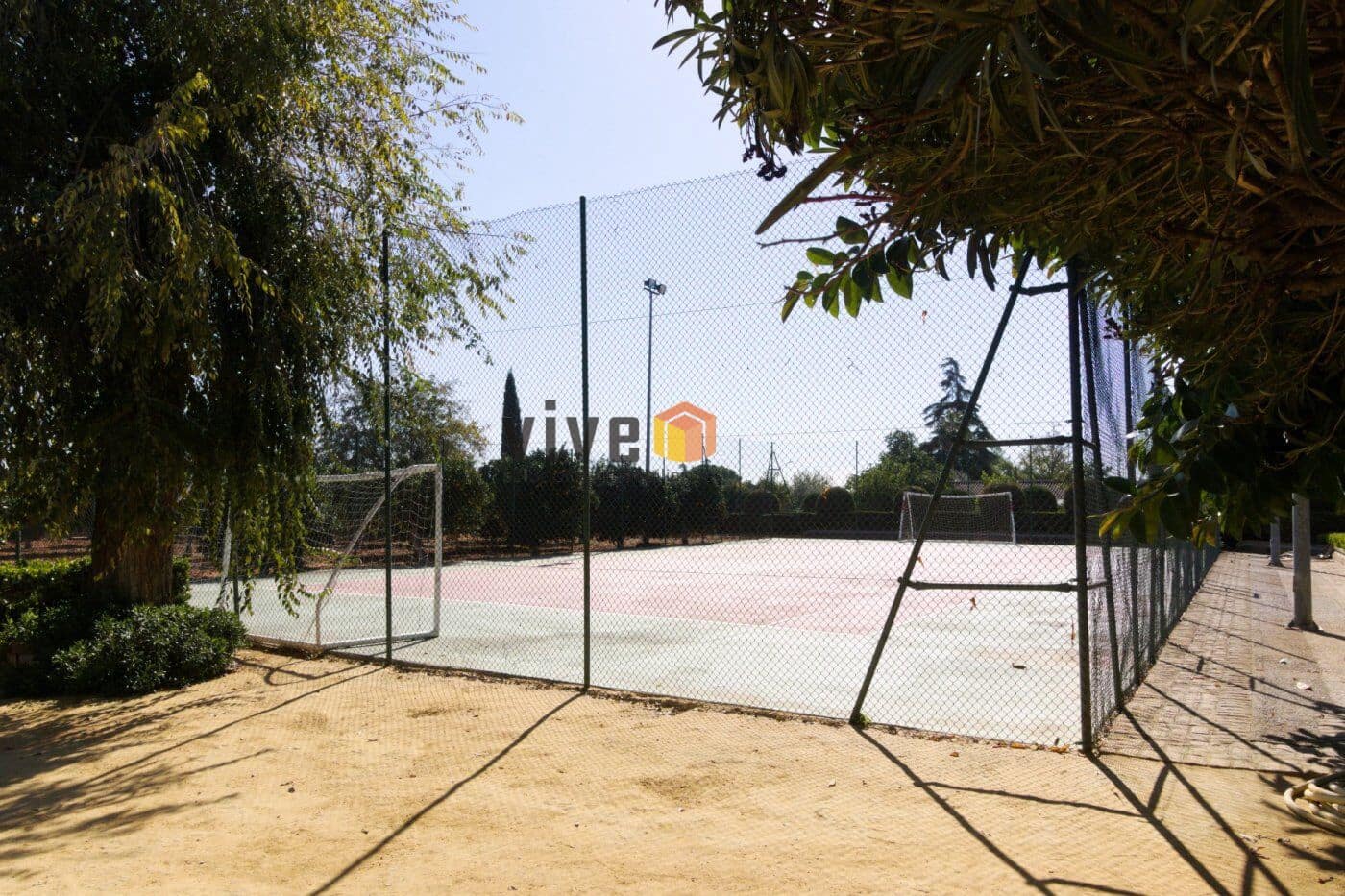 14 soverom Villa til salgs i Espartinas med svømmebasseng garasje - € 3 120 000 (Ref: 8239635)