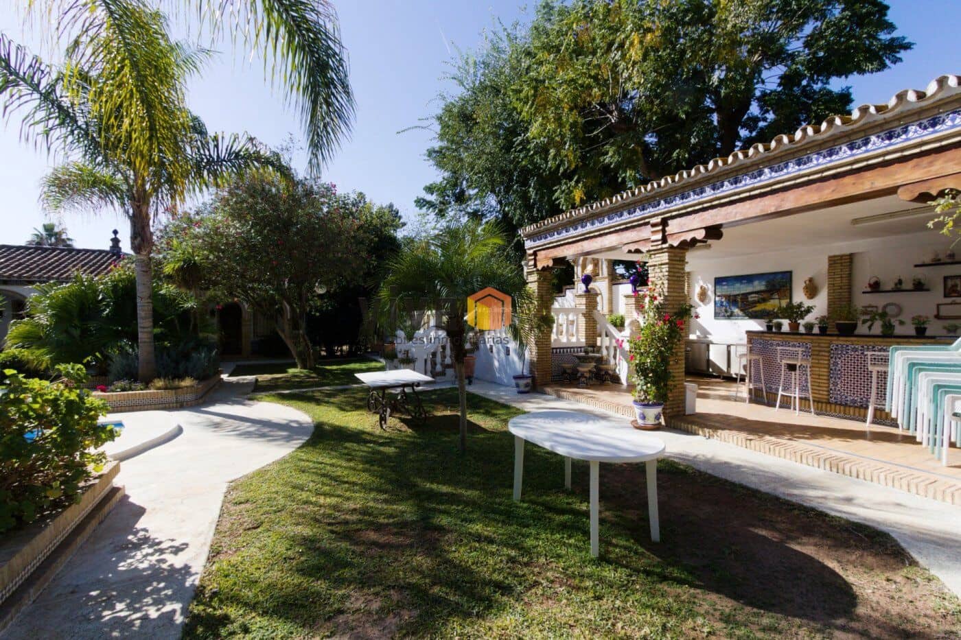 14 soverom Villa til salgs i Espartinas med svømmebasseng garasje - € 3 120 000 (Ref: 8239635)