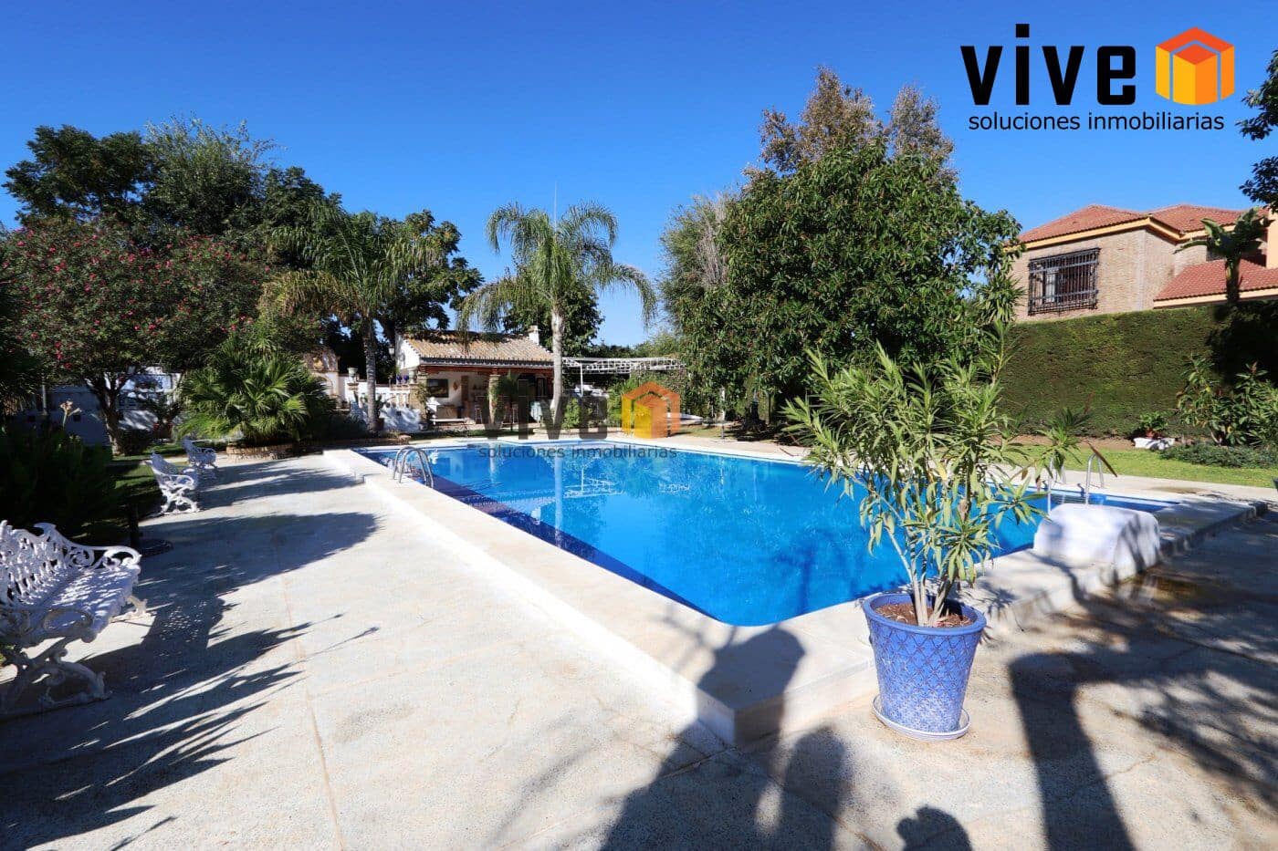 14 chambre Villa/Maison à vendre à Espartinas avec piscine garage - 3 120 000 € (Ref: 8239635)