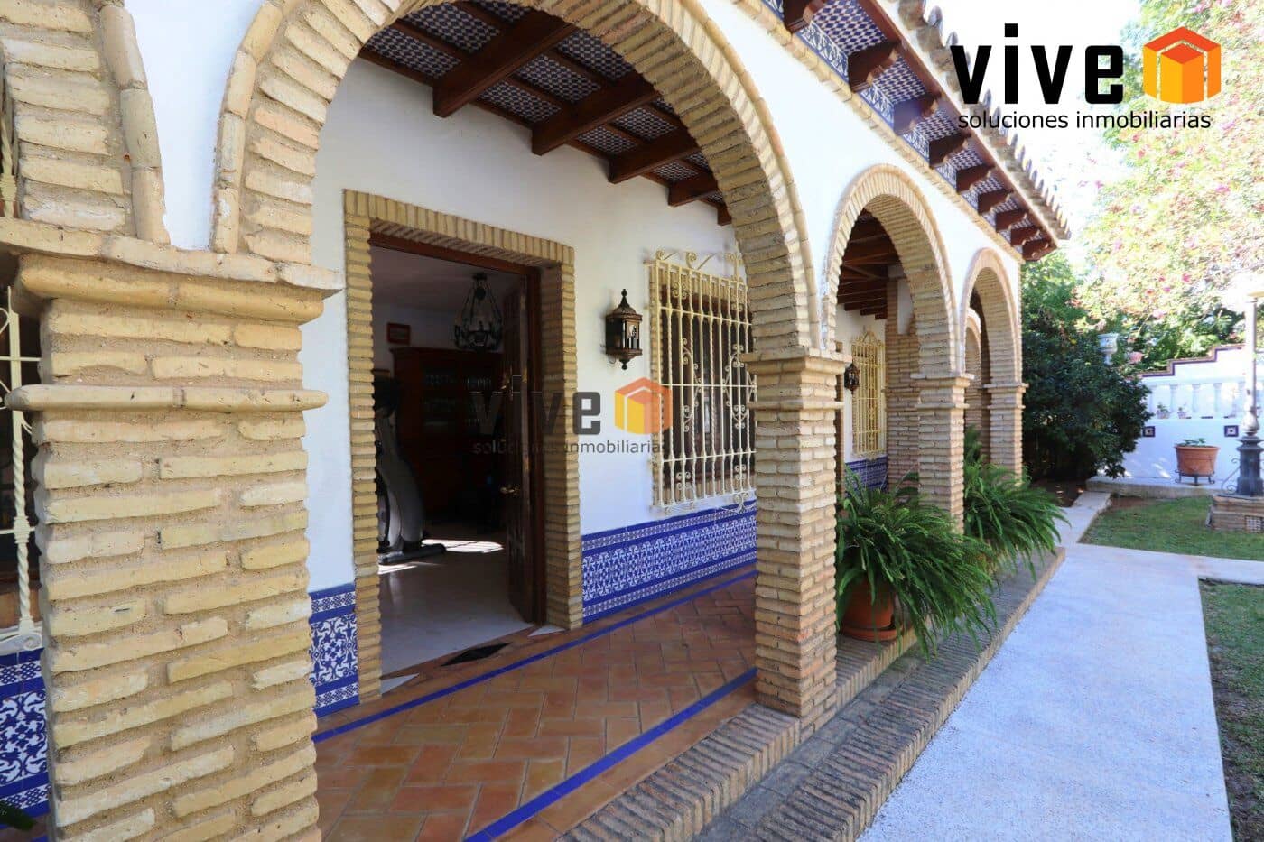 14 chambre Villa/Maison à vendre à Espartinas avec piscine garage - 3 120 000 € (Ref: 8239635)