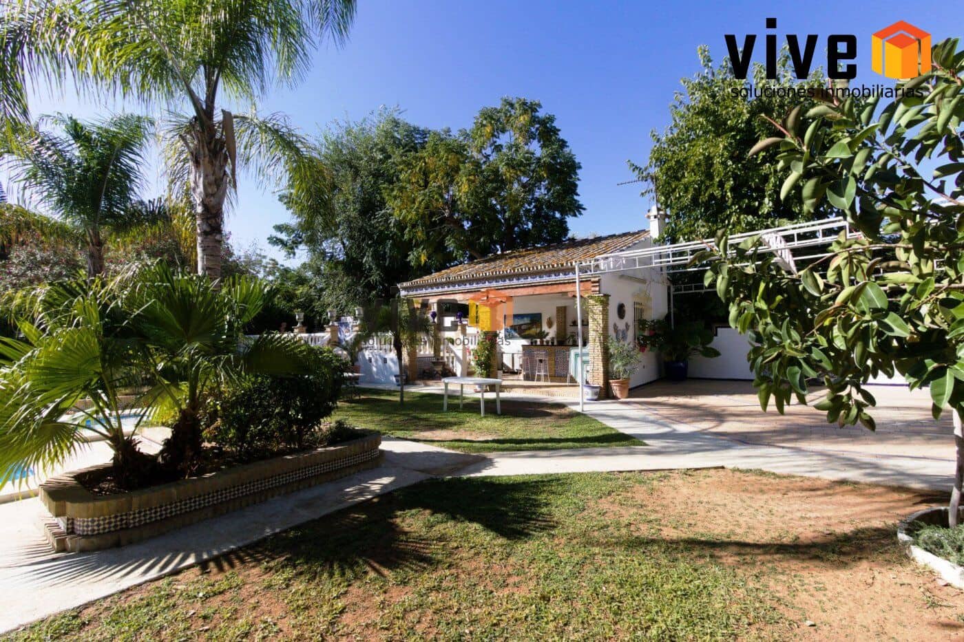 14 chambre Villa/Maison à vendre à Espartinas avec piscine garage - 3 120 000 € (Ref: 8239635)