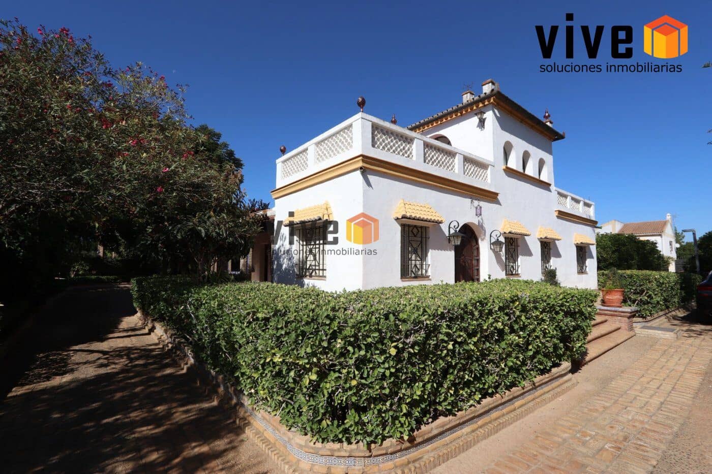 14 chambre Villa/Maison à vendre à Espartinas avec piscine garage - 3 120 000 € (Ref: 8239635)