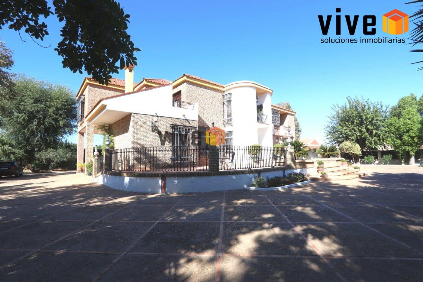 14 chambre Villa/Maison à vendre à Espartinas avec piscine garage - 3 120 000 € (Ref: 8239635)