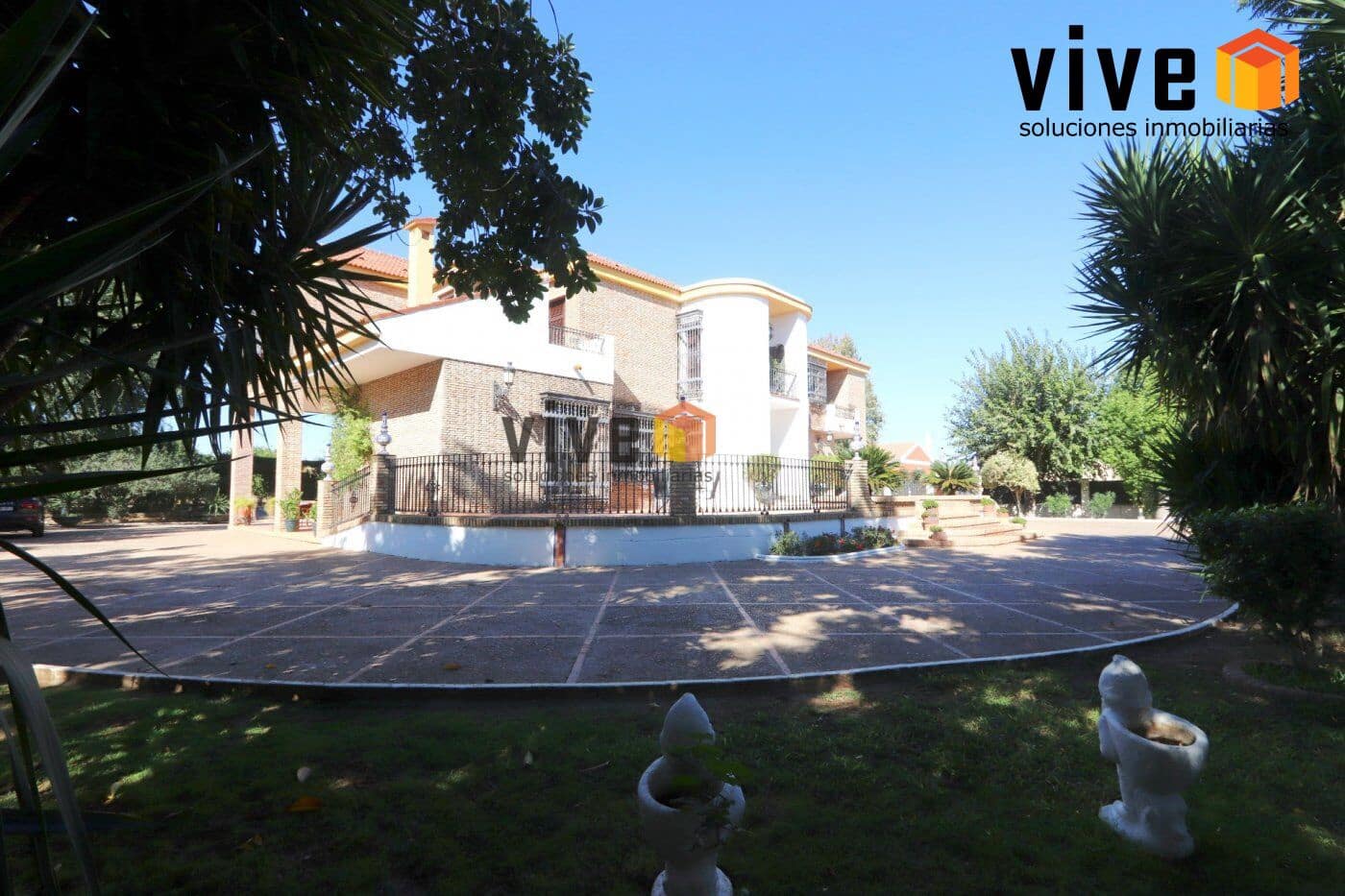 14 chambre Villa/Maison à vendre à Espartinas avec piscine garage - 3 120 000 € (Ref: 8239635)