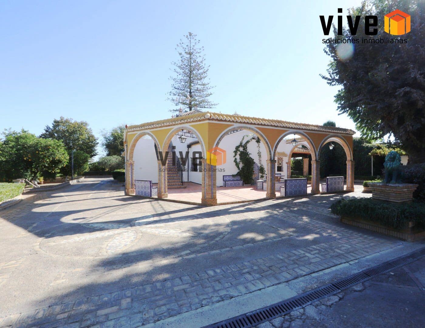 14 chambre Villa/Maison à vendre à Espartinas avec piscine garage - 3 120 000 € (Ref: 8239635)