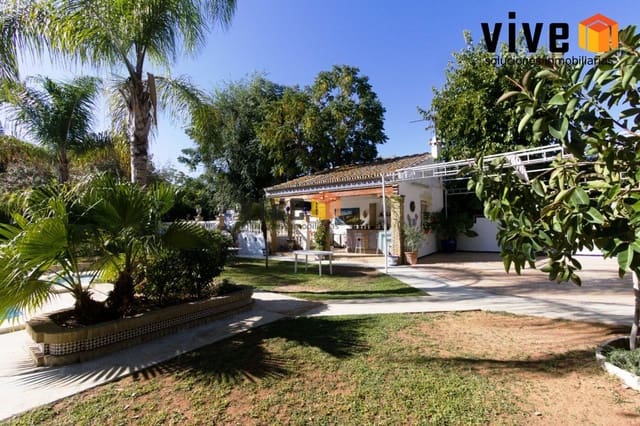 Chalet de 14 habitaciones en Espartinas en venta con piscina garaje - 3.120.000 € (Ref: 8239635)