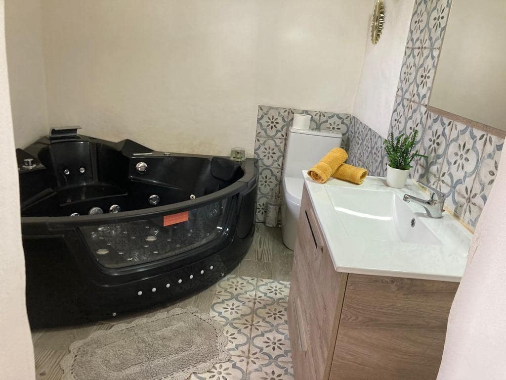 8 sypialnia Finka/Dom wiejski na sprzedaż w Zafra z basenem garażem - 482 670 € (Ref: 8239647)