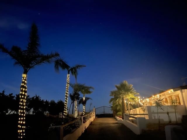 8 sypialnia Finka/Dom wiejski na sprzedaż w Zafra z basenem garażem - 482 670 € (Ref: 8239647)