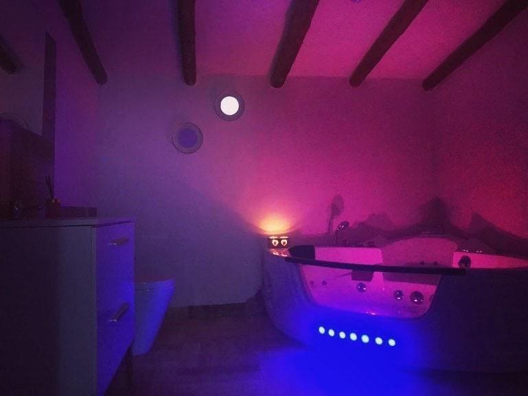 8 sypialnia Finka/Dom wiejski na sprzedaż w Zafra z basenem garażem - 482 670 € (Ref: 8239647)