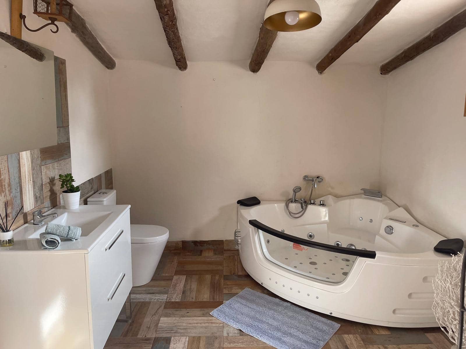 8 sypialnia Finka/Dom wiejski na sprzedaż w Zafra z basenem garażem - 482 670 € (Ref: 8239647)