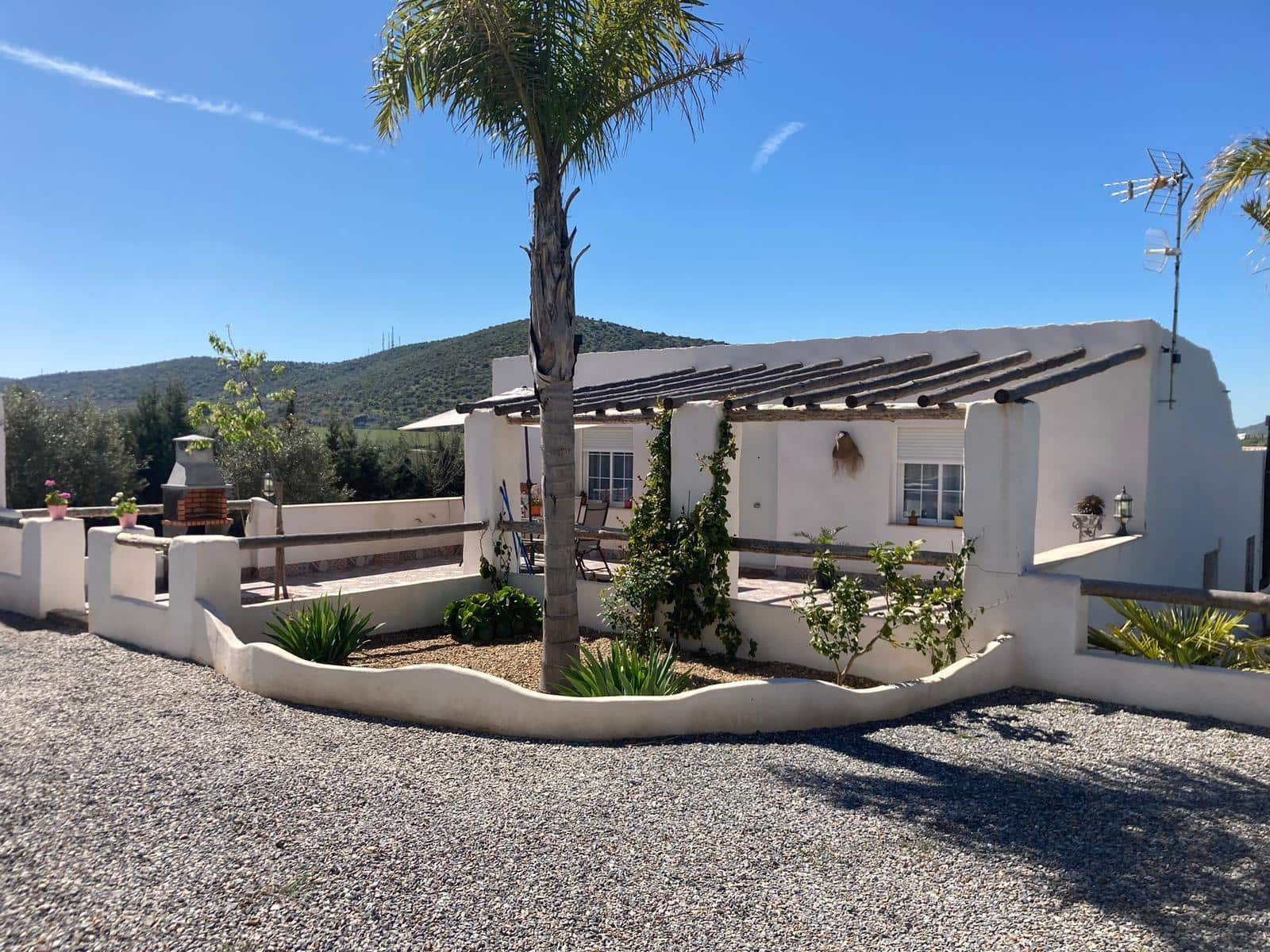 8 sypialnia Finka/Dom wiejski na sprzedaż w Zafra z basenem garażem - 482 670 € (Ref: 8239647)