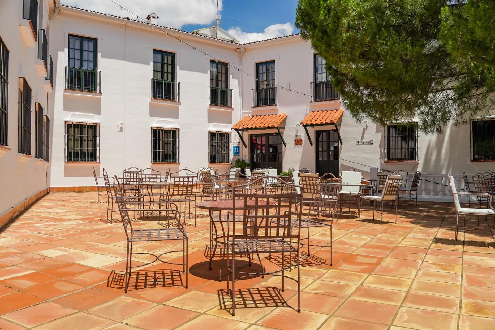 24 soveværelse Hotel til salg i Galaroza med swimmingpool garage - € 1.200.000 (Ref: 8239651)