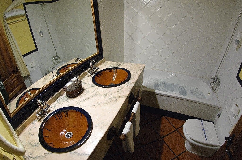 24 bedroom Hotel for sale in Galaroza with pool garage - € 1,200,000 (Ref: 8239651)