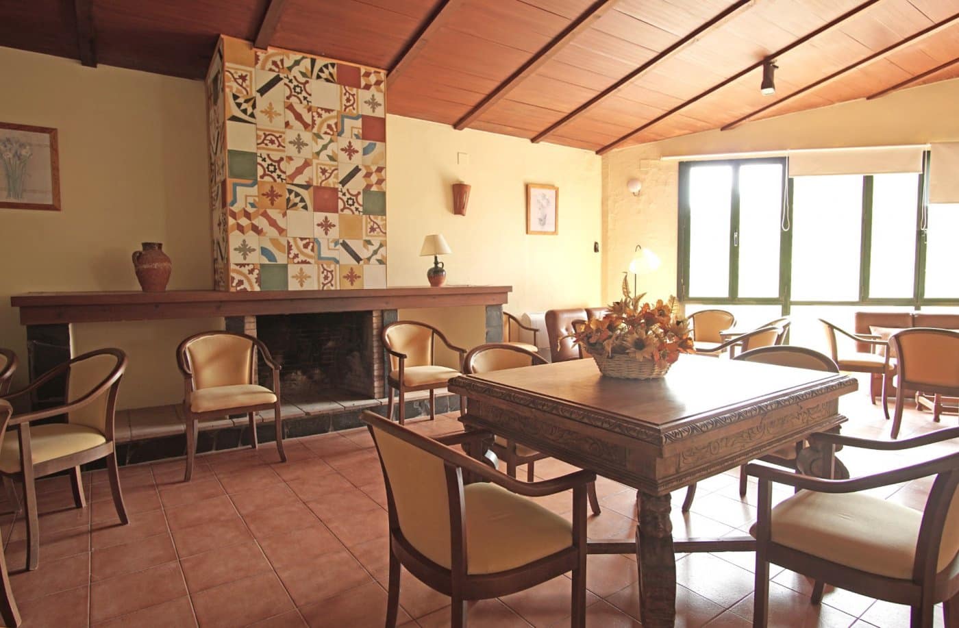 24 bedroom Hotel for sale in Galaroza with pool garage - € 1,200,000 (Ref: 8239651)