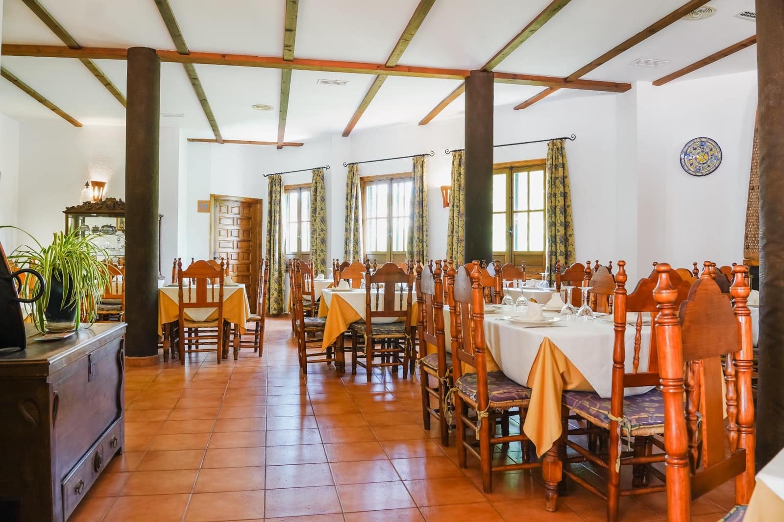 24 bedroom Hotel for sale in Galaroza with pool garage - € 1,200,000 (Ref: 8239651)