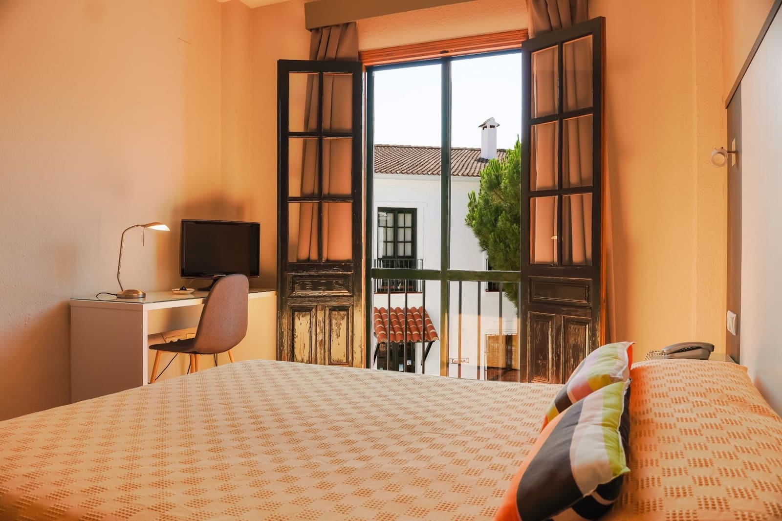 24 bedroom Hotel for sale in Galaroza with pool garage - € 1,200,000 (Ref: 8239651)
