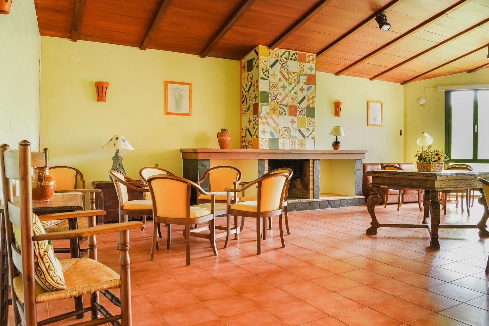 24 bedroom Hotel for sale in Galaroza with pool garage - € 1,200,000 (Ref: 8239651)