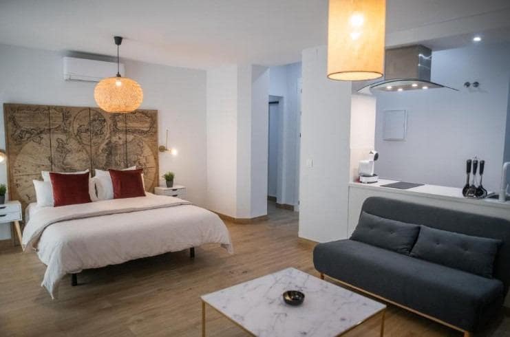 20 makuuhuone Hotelli myytävänä paikassa El Puerto de Santa Maria mukana uima-altaan - 2 096 800 € (Ref: 8371064)