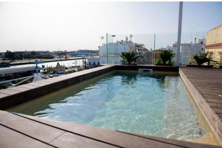 20 makuuhuone Hotelli myytävänä paikassa El Puerto de Santa Maria mukana uima-altaan - 2 096 800 € (Ref: 8371064)